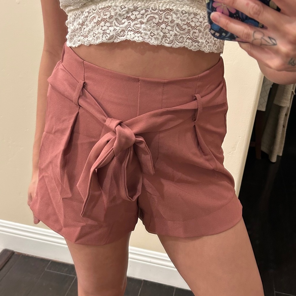 Mosaic & Co High Waisted Tie Front Shorts Dusty Rose Size Small